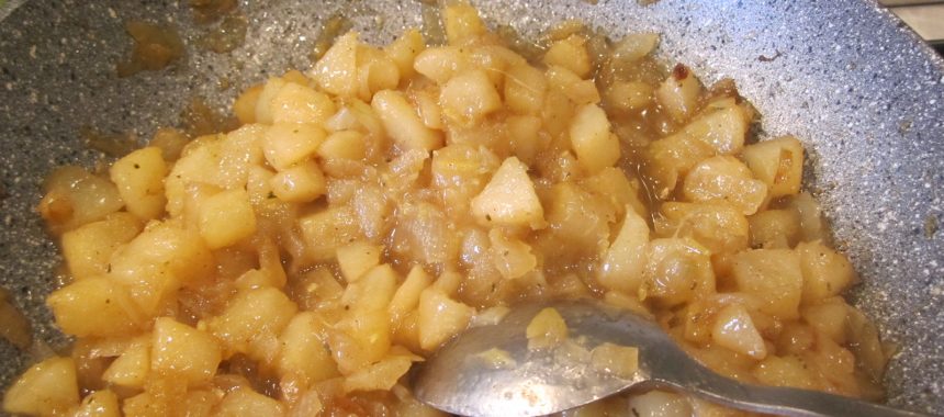 Birnen Chutney in Toastbrotkörbchen