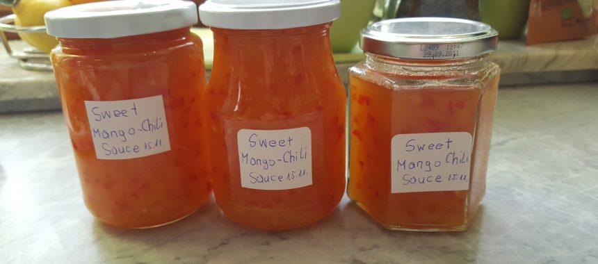 Sweet Mango-Chili Sauce